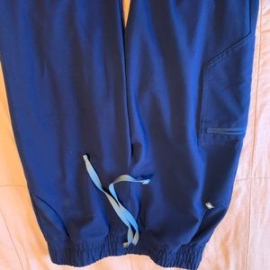 Figs Highwaisted Petite jogger scrub pant Navy